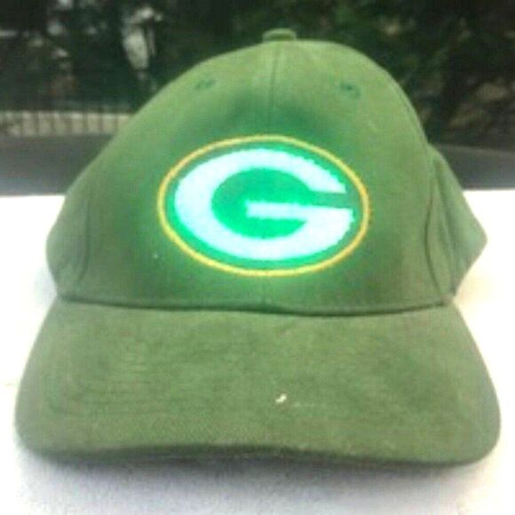 Light Up & Flashing Logo Adjustable Cap . Green Bay Packers . NFL - Picture 1 of 6
